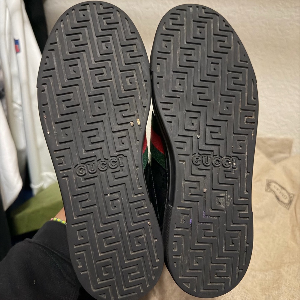 Gucci Black Sneakers with Red and Green Stripes - Picture 5 of 5